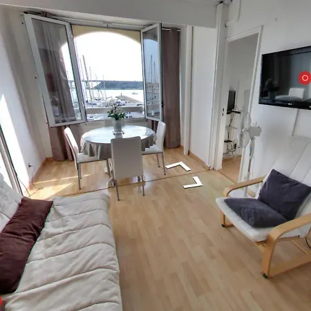 Port Clac - 2 Pieces, Parking Prive, Vue Sur Port Apartment